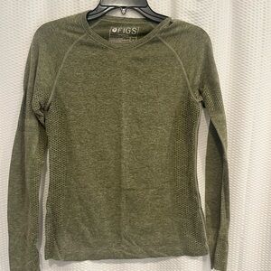 Figs Women's Crew Neck underscrub in Olive
